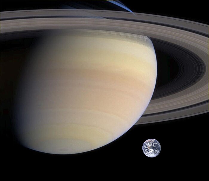 1038px-Saturn,_Earth_size_comparison